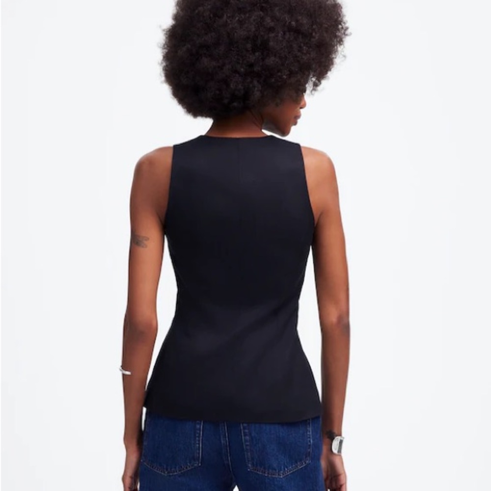 Madewell Scoopneck Cutaway Vest in Drapey Twill - Picture 3 of 5